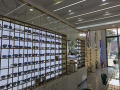 -世纪大明眼镜·蔡司战略授权店(汉街店)