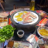 2月14日大家的情人节，我俩的一周年纪念日