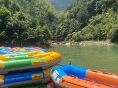 -安吉龙王山峡谷漂流