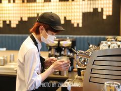 -星巴克臻选(上海虹桥新天地三店)