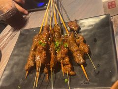 -老街烧烤大排档·地道湖北菜·龙虾馆(汉口火车站店)