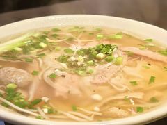 -大头虾越式风味餐厅(光明广场店)