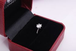 钻戒-威德钻石-克拉钻大本营(南京东路店)