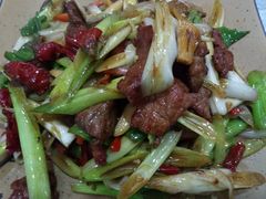 -萨宁音登锡伯风味餐厅(一楼店)