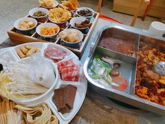 -鸡遇虾煲干锅火锅(小寨金莎店)