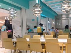 大堂-姚姚酸菜鱼·金戈戈香港豉油鸡(喜荟城联名店)