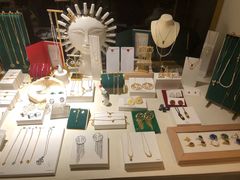-LADY FAFA(巨鹿路陕西南路路口店)