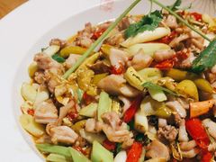 -兔行天下-鸿鹤鲜锅兔(中海国际店)