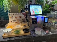 -金马门国际美食百汇(珞喻路店)