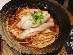 苏式葱香黄鱼面-港丽餐厅