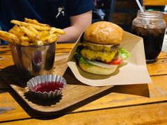-BURGER BRO'S