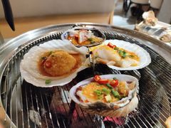 -围炉肉舍•炭烤活鳗•丹东海鲜烤肉(步行街店)