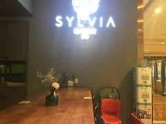 -POKEE VIA&Brunch·维娅(重庆来福士店)