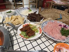 -山悦里 山野·鲜火锅(罗斯福广场店)