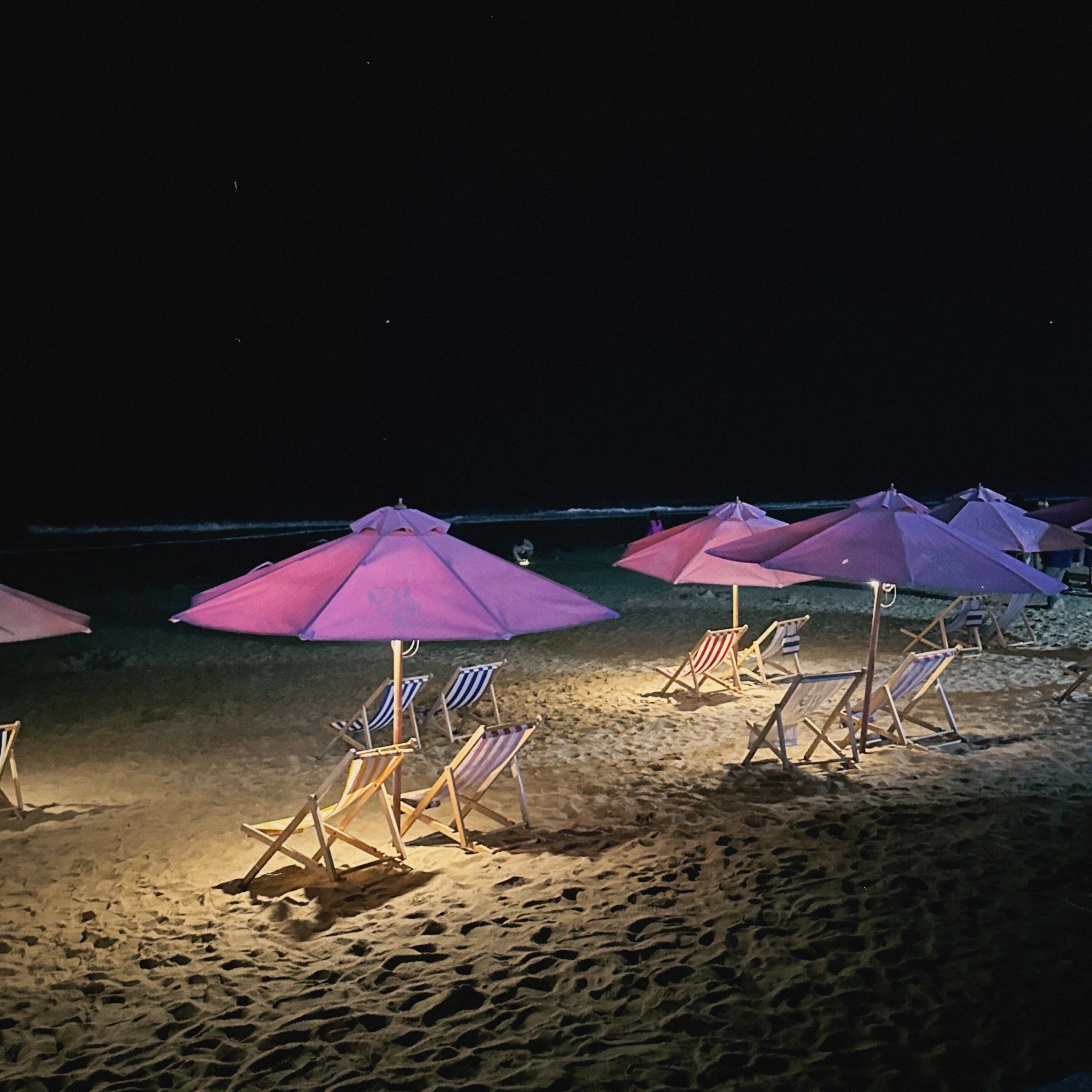 黄厝沙滩夜晚酒吧好巴适!