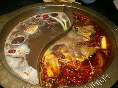 -周周有辣火锅馆(玖耀里店)