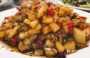 Sour Radish Stir-Fried with Minced Pork