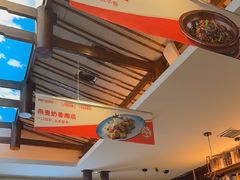 -阿瓦山寨·湘菜现炒·剁椒鱼头王(咸阳总店)