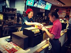 -麦当劳(南京路2店)