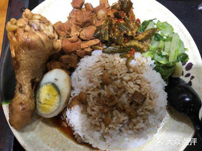 臺式滷雞腿飯