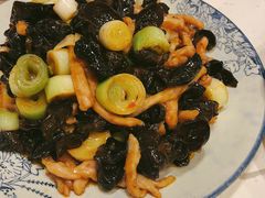 鱼香肉丝-付掌柜在成都·热炒砂锅集(金禾店)