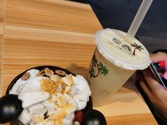 -津椰本·海南正宗椰奶清补凉(店一店)