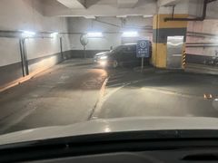 -新世界百货崇文店停车场
