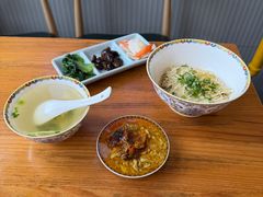 -裕兴记·蟹黄面馆养育巷精选店面馆