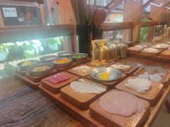 -银米·云南传统过桥米线(双廊黑金冠店)