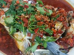 剁椒鱼头-万景饭店·鱼街农家菜