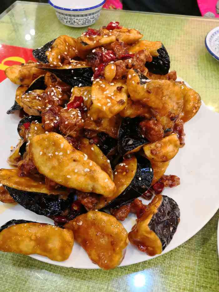 都是传统天津家常菜,量大实惠,外卖八折.