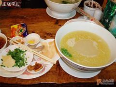 过桥米线-桥香园云南过桥米线(金马碧鸡店)