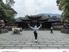 -峨眉山报国寺