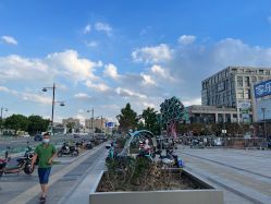 -小蜜蜂农场(凯德七宝购物广场店)