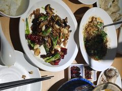-关东小磨东北菜(上海长风大悦城店)