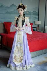 -衣贝姿婚纱礼服馆