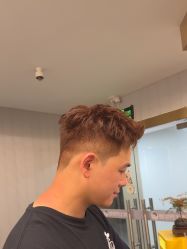 点击看大图 -即型男士理发工作室