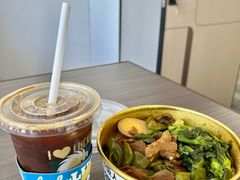 -瑞幸咖啡(三里屯SOHO-6号楼店)