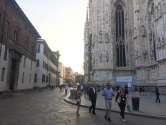 -文艺复兴百货(米兰大教堂广场店)