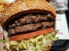 -The Habit Burger Grill 哈比特汉堡(复兴soho店)