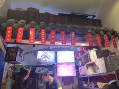 -爆炸头阿姨小四川正宗川味小吃(无任何分店)