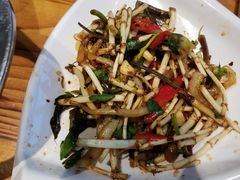 -野山舂·贵州现舂酸汤火锅(鸿通城店)