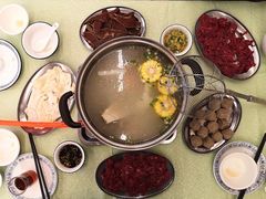 -牛一煲美食(江高店)
