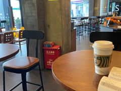 大堂-星巴克臻选(深圳皇庭广场分店)