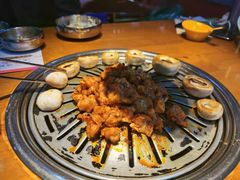 -老炉家木炭烤肉(长江国际店)