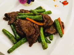 杭椒炒牛肉-银都上海菜馆(粤海东路店)