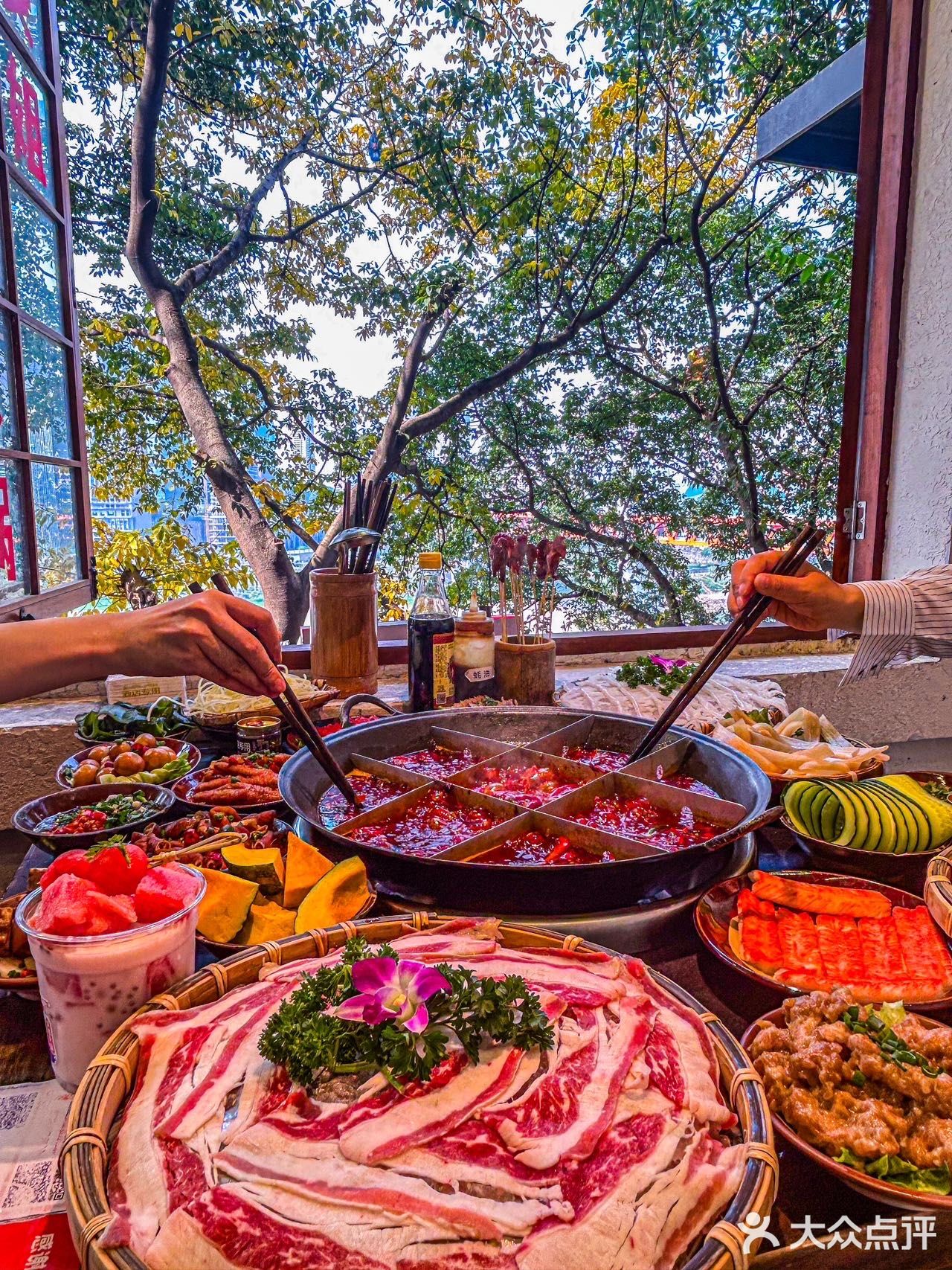 双重幸福直接拉！老居民楼吃火锅真的巨有感觉