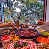 双重幸福直接拉！老居民楼吃火锅真的巨有感觉