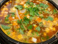狗肉炖豆腐-英子补身汤(海兰路店)