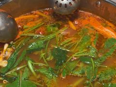 -野山舂·贵州现舂酸汤牛肉(民生路店)